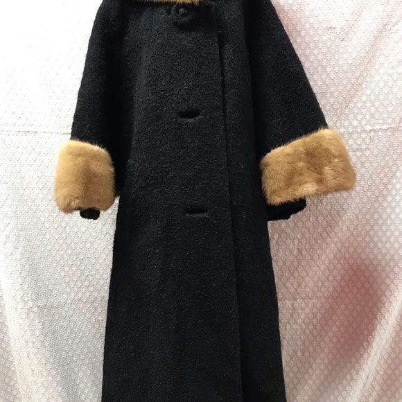 ~SOLD~ Vintage Colbert’s Of Dallas Ankle Length Coat With Fur Trim - Picture 3 of 10